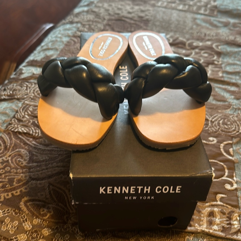 Kenneth Cole black slip in sandal.
